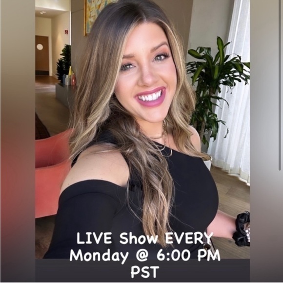 Abercrombie & Fitch High Rise Cropped Flare Jean Black Wash Raw Hem 24 short - Picture 2 of 7